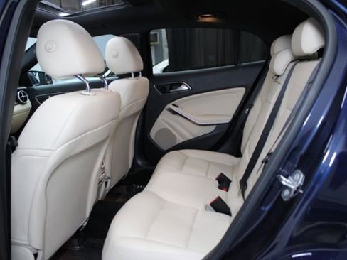 Used 2018 Mercedes-Benz GLA 250 4MATIC image 22