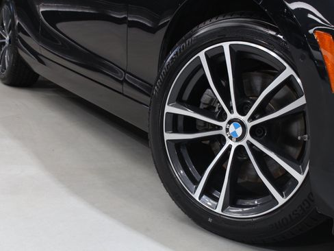 Used 2018 BMW 230i Convertible RWD image 21