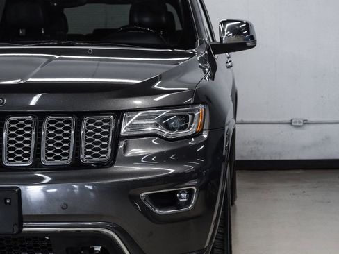 Used 2017 Jeep Grand Cherokee Overland w/ Jeep Active Safety Group RWD image 51