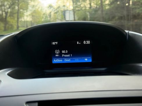 Used 2018 Ford Escape SE image 22