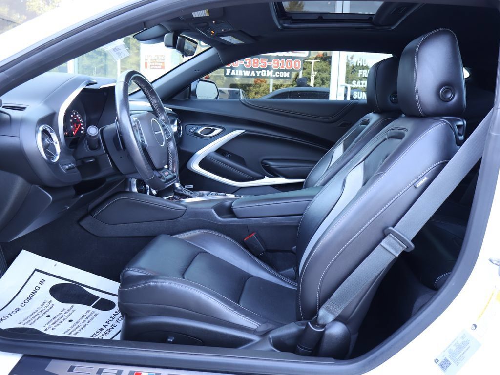 Used 2021 Chevrolet Camaro SS RWD image 12