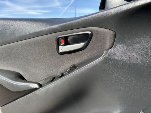 Used 2017 Toyota Yaris iA image 20