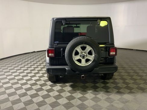 Used 2020 Jeep Wrangler Sport image 8