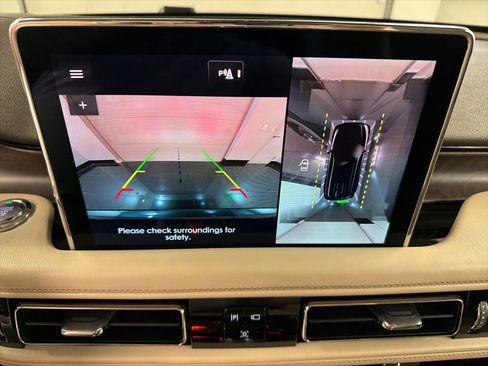 Used 2022 Lincoln Aviator Reserve w/ Equipment Group 201A AWD/4WD image 13