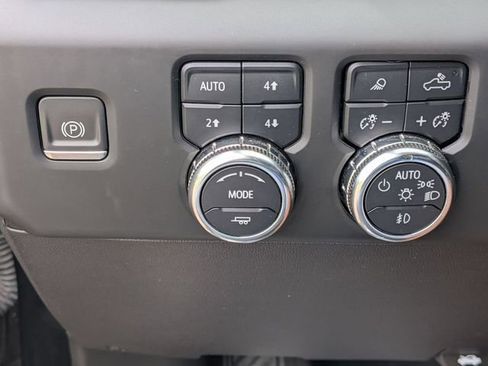 Certified 2023 GMC Sierra 1500 AT4 w/ AT4 Premium Package AWD/4WD image 18