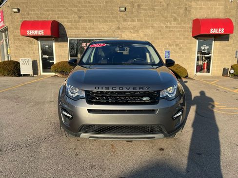 Used 2019 Land Rover Discovery Sport SE AWD/4WD image 2