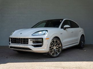 Used 2025 Porsche Cayenne Turbo AWD/4WD video 1