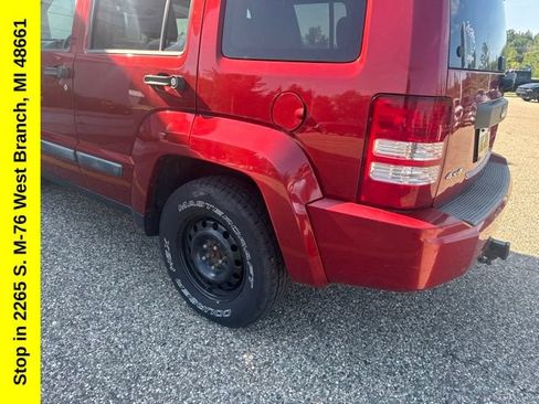 Used 2008 Jeep Liberty Sport w/ Popular Equipment Group AWD/4WD image 9