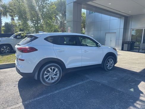 Used 2019 Hyundai Tucson SE image 3