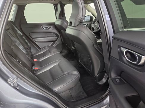 Used 2021 Volvo XC60 T5 Inscription FWD image 29