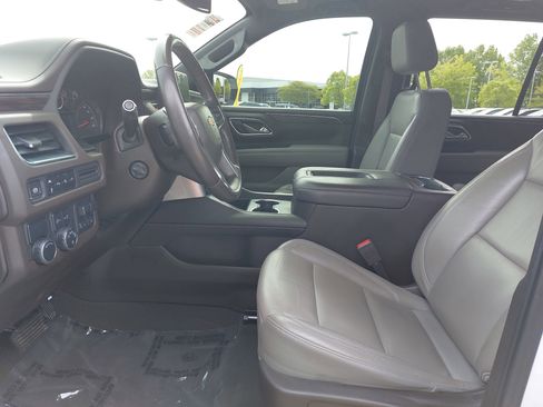 Used 2021 Chevrolet Tahoe LT w/ LT Signature Package image 16