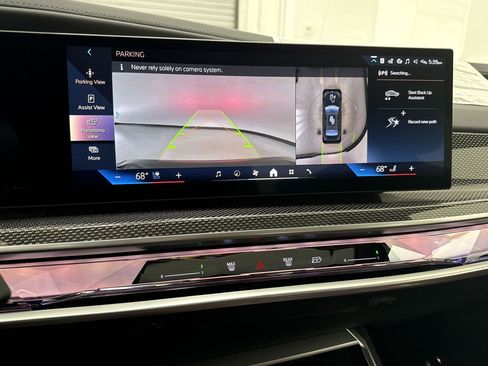 New 2025 BMW 760i xDrive w/ Premium Package image 25