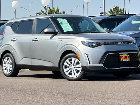 Certified 2023 Kia Soul LX FWD image 2