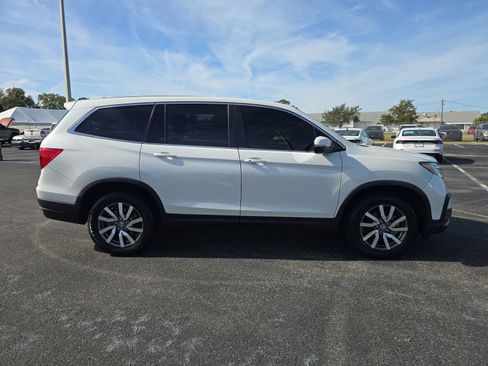 Used 2021 Honda Pilot EX image 3