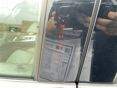 Used 2018 Ford Escape SE image 27