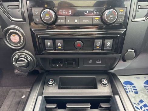 Used 2023 Nissan Titan PRO-4X w/ Pro-4x Convenience Package AWD/4WD image 24