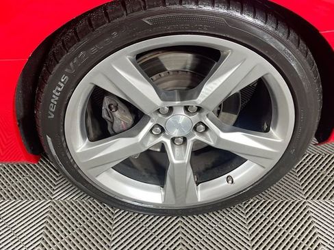 Used 2018 Chevrolet Camaro SS RWD image 30