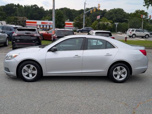 Used 2013 Chevrolet Malibu LS FWD image 2