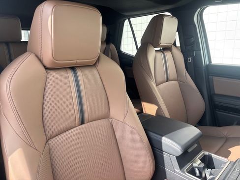 New 2025 Toyota 4Runner Limited image 18