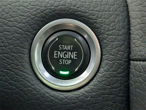 Used 2023 GMC Yukon Denali image 25