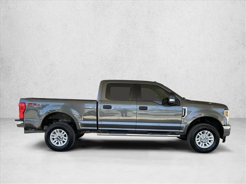 Used 2019 Ford F250 XLT w/ XLT Value Package AWD/4WD image 4