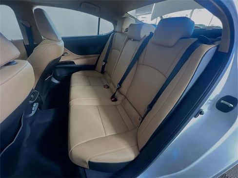 Used 2025 Lexus ES 350 w/ Premium Package image 26