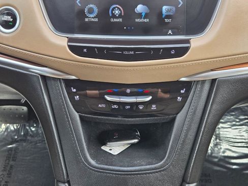 Used 2019 Cadillac XT5 Platinum image 24