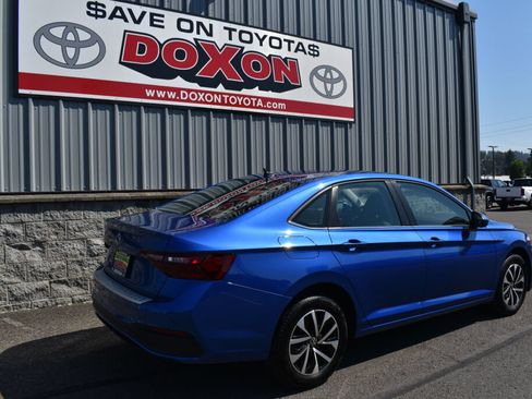 Used 2024 Volkswagen Jetta S FWD image 5