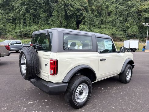 New 2026 Ford Bronco 2-Door AWD/4WD image 4