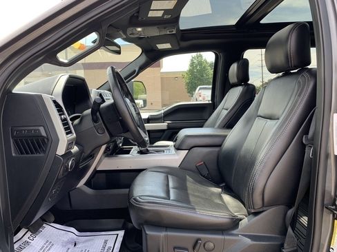 Used 2019 Ford F150 Lariat w/ Equipment Group 502A Luxury AWD/4WD image 13