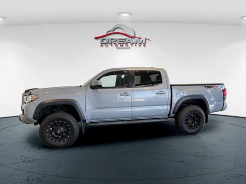 Used 2019 Toyota Tacoma TRD Off-Road AWD/4WD image 21