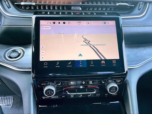 Used 2022 Jeep Grand Cherokee L Overland image 32