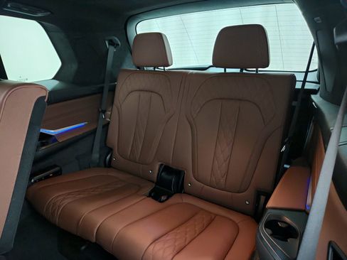 Used 2024 BMW X7 M60i w/ Executive Package image 20