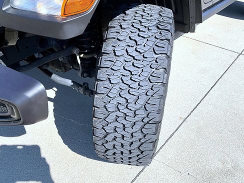 Used 2022 Jeep Wrangler Unlimited Sport w/ Xtreme Recon 35" Tire Package AWD/4WD image 24