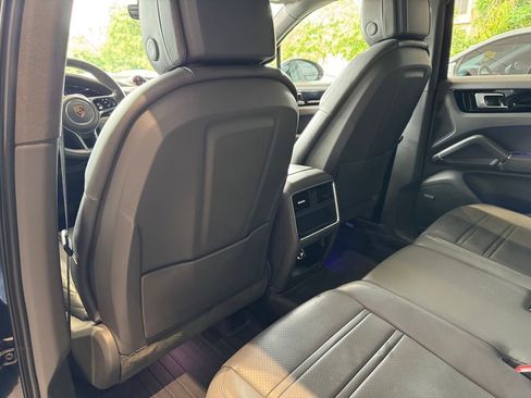 Certified 2019 Porsche Cayenne AWD/4WD image 26