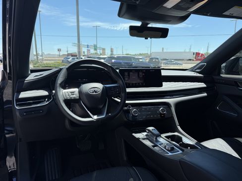 Certified 2025 INFINITI QX60 Autograph w/ Cargo Package image 17