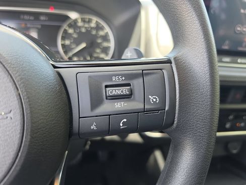 Used 2021 Nissan Rogue S FWD image 19