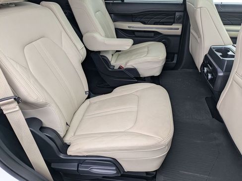 Used 2023 Ford Expedition Platinum image 21