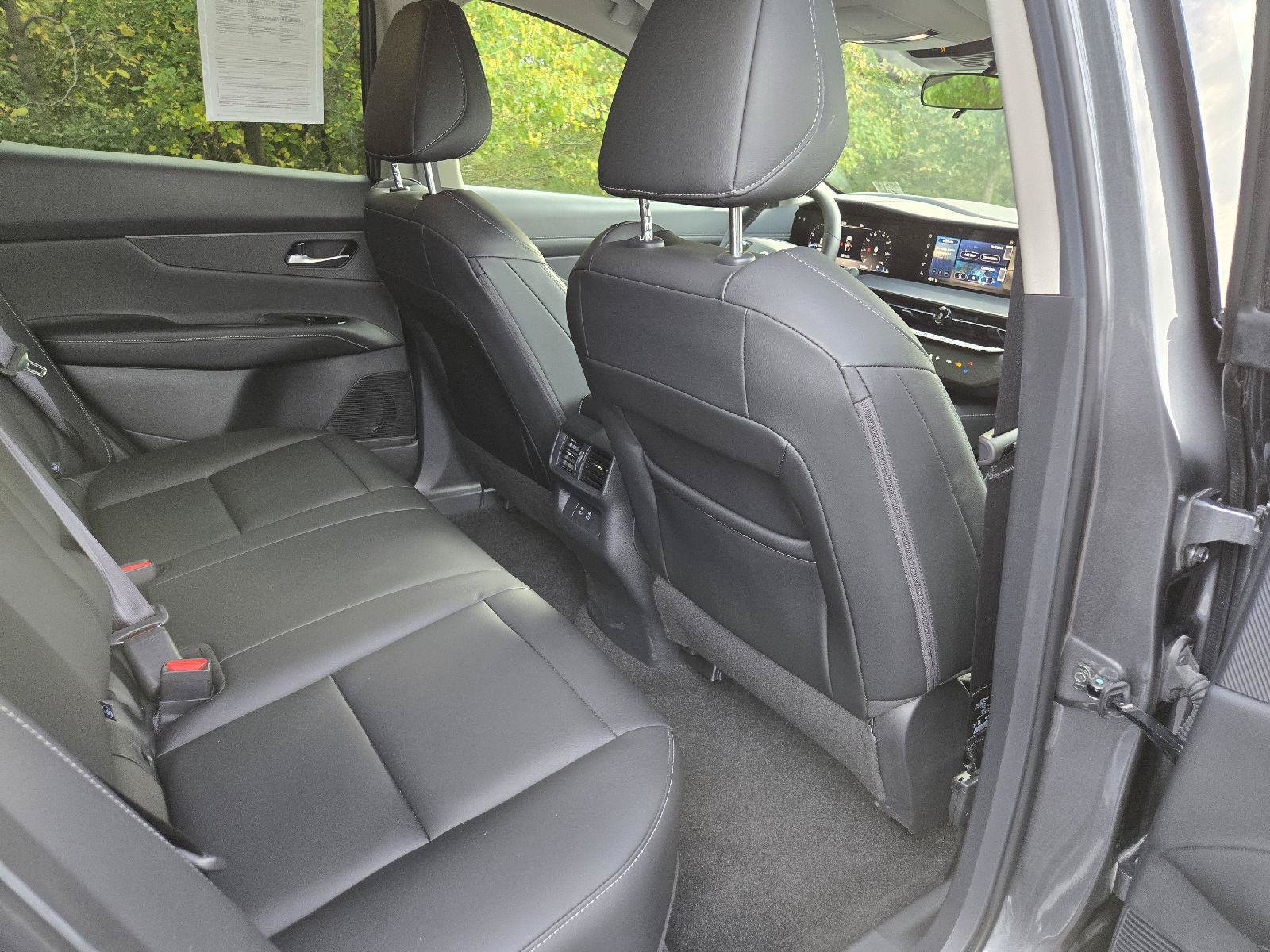 Certified 2025 Nissan Murano SV AWD/4WD image 28