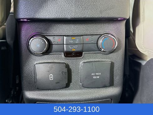 Used 2017 Ford Explorer Platinum image 26