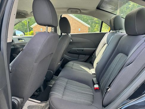 Used 2015 Chevrolet Sonic LT FWD image 17
