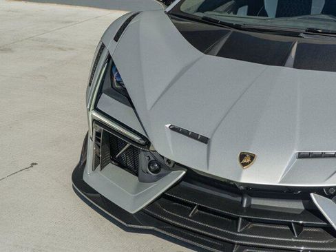 Used 2024 Lamborghini Revuelto image 33