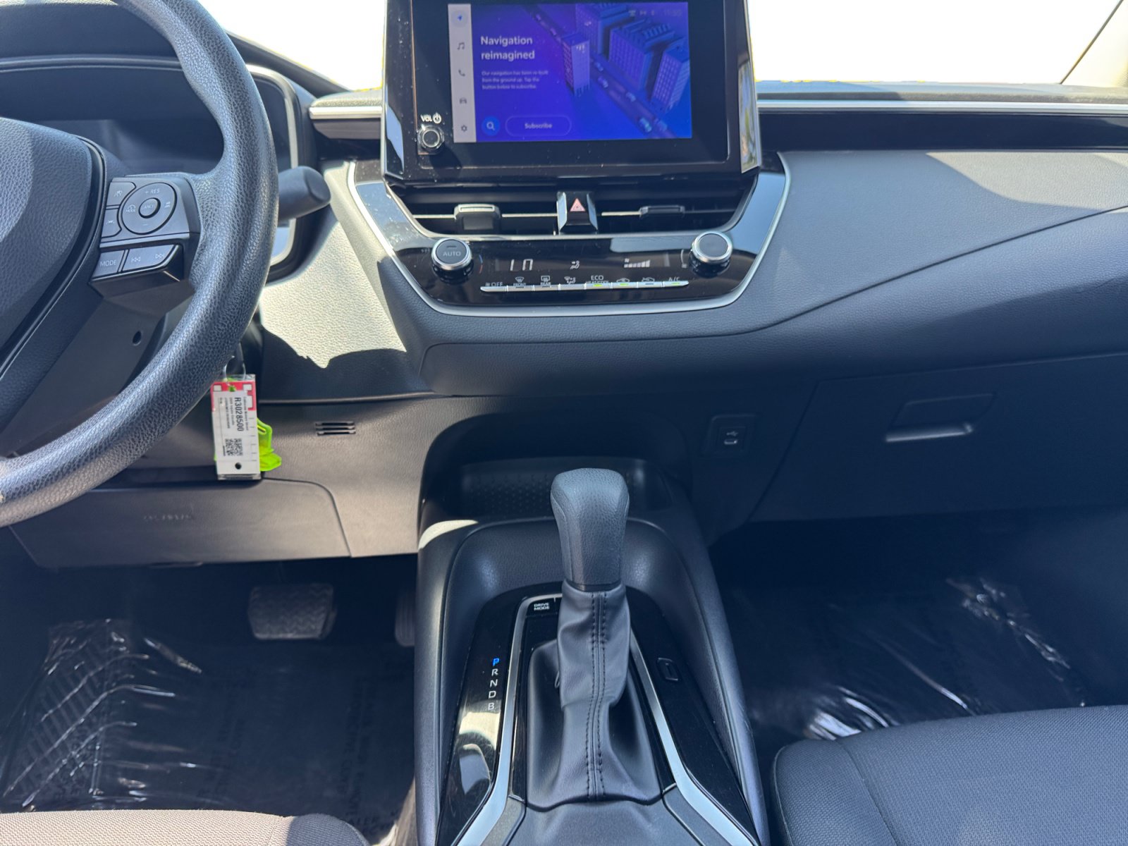 Used 2024 Toyota Corolla LE FWD image 11