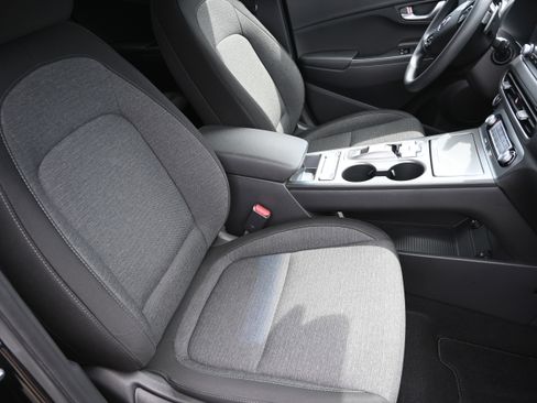 Used 2023 Hyundai Kona SE w/ Cargo Package FWD image 34
