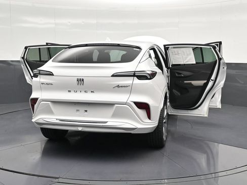 Used 2024 Buick Envista Avenir FWD image 28