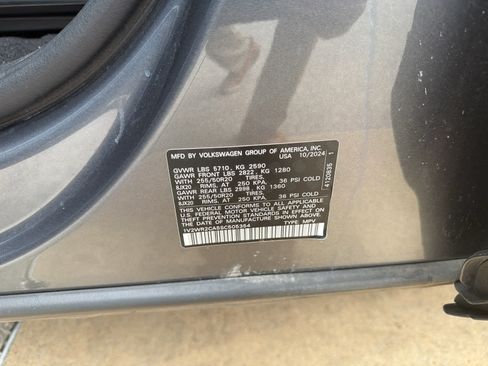 Used 2025 Volkswagen Atlas SE FWD image 21