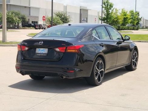 Used 2025 Nissan Altima 2.5 SR FWD image 5