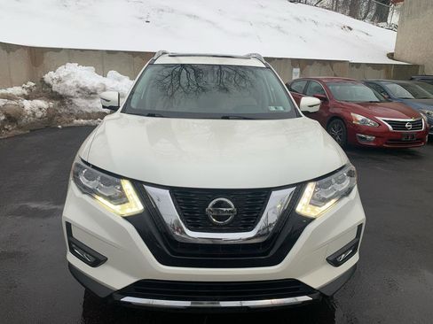 Used 2019 Nissan Rogue SL w/ Premium Package image 6