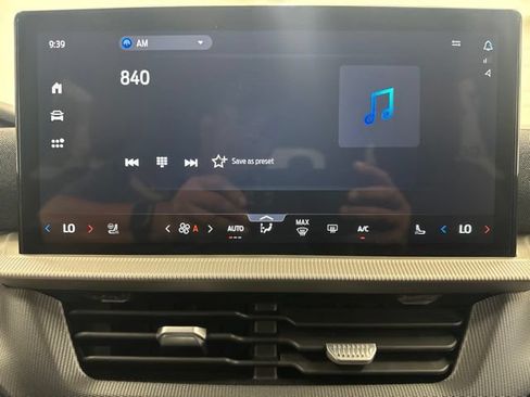 Used 2025 Ford Explorer ST-Line AWD/4WD image 16