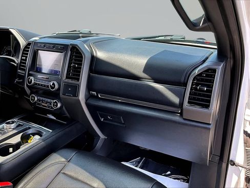 Used 2021 Ford Expedition XLT AWD/4WD image 27